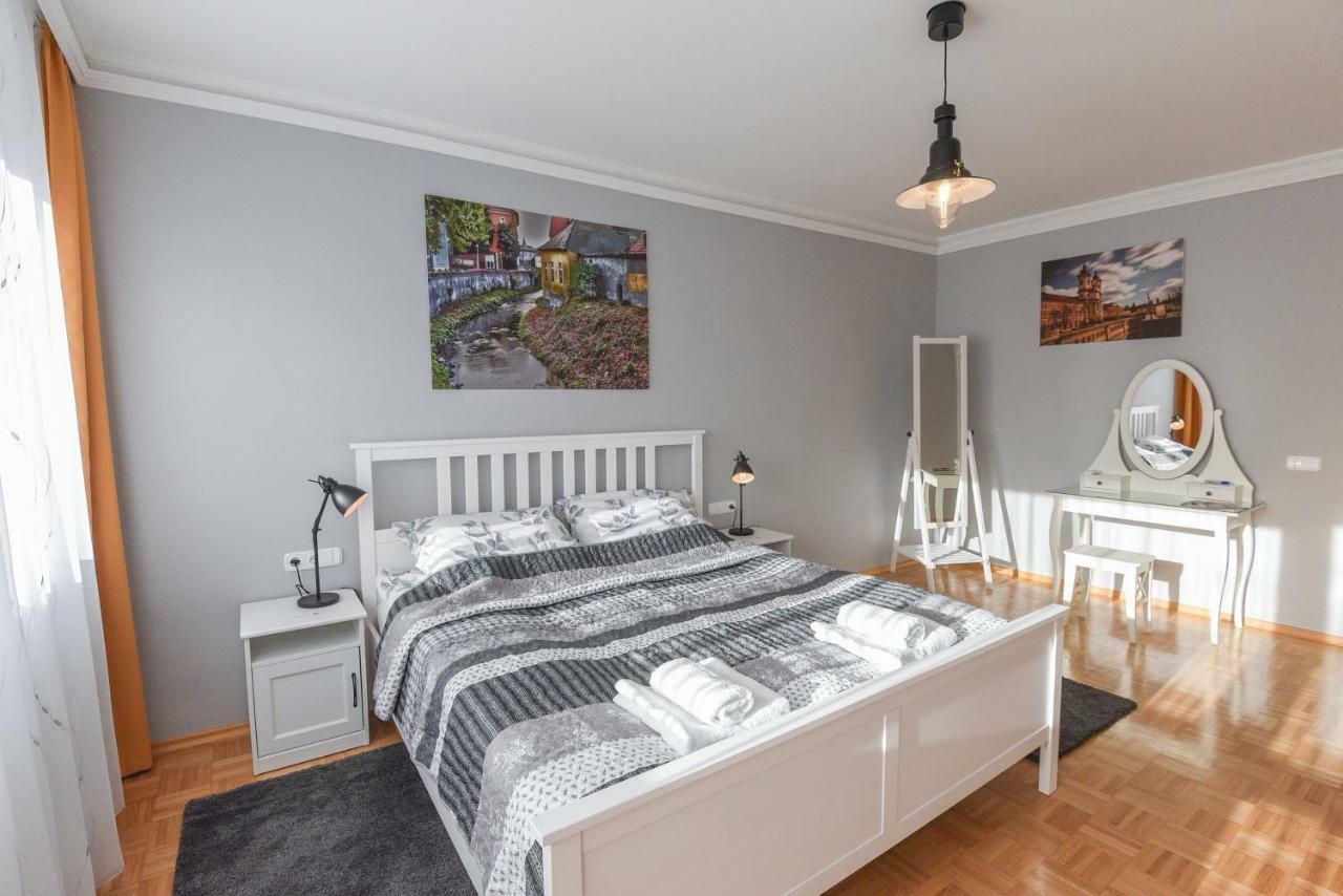 Vitalis Apartman Eger Eksteriør billede