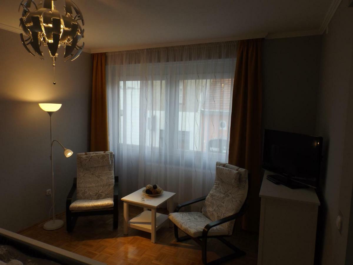Vitalis Apartman Eger Eksteriør billede