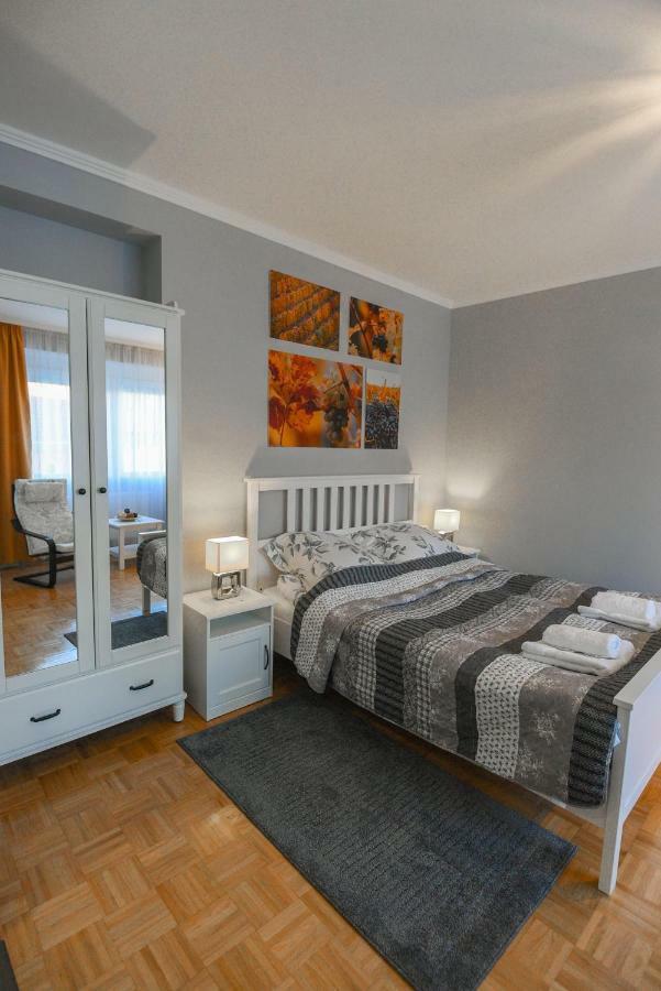Vitalis Apartman Eger Eksteriør billede